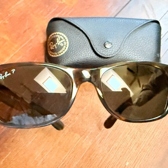 Authentic Ray-Ban polarized lens Brown tortoise Sunglasses - Picture 2 of 10